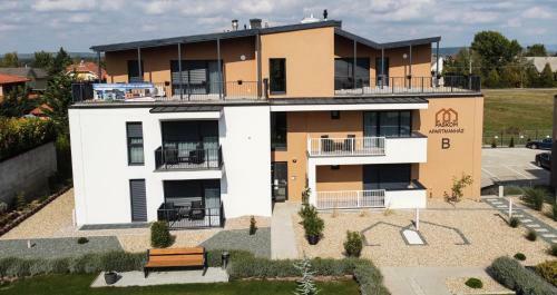Paskom Apartmanh�z