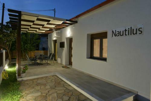 ?autilus Luxury Apartments