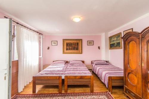 Apartmani Marina Pore?
