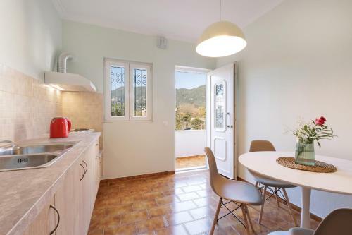 Marina Beachfront Apartment By Konnect, Ipsos Corfu