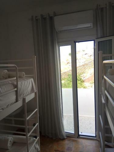 Hostal Grandma Vasiliki Rooms To Let