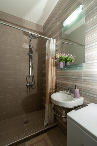 Apartamento Comfy & Stylish Apt In Ioannina With Fireplace