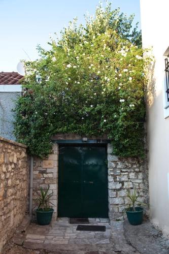 Apartamento Cozy Central Courtyard Home (By The Lake)