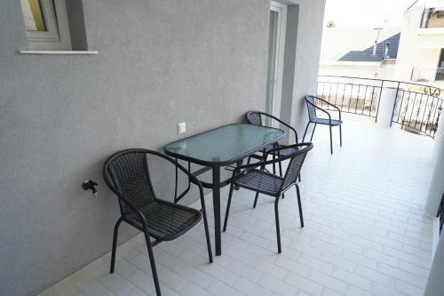 Decozian Apartments