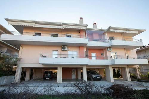 V Luxury Apartment 2