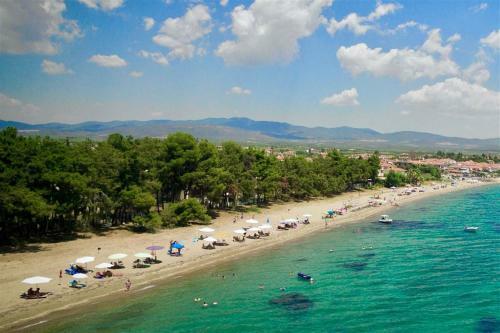 Elpida House On The Beach (2 Bedrooms 6 Guests)