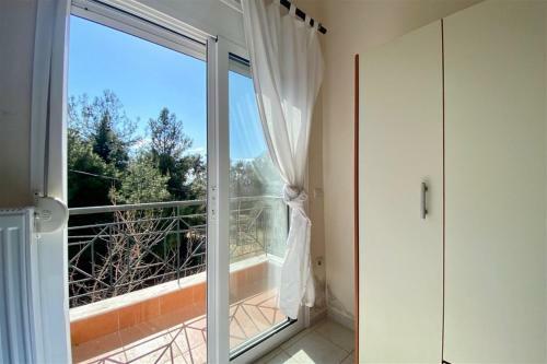 Elpida House On The Beach (2 Bedrooms 6 Guests)