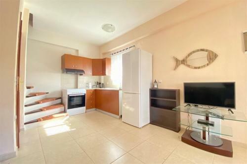 Elpida House On The Beach (2 Bedrooms 6 Guests)