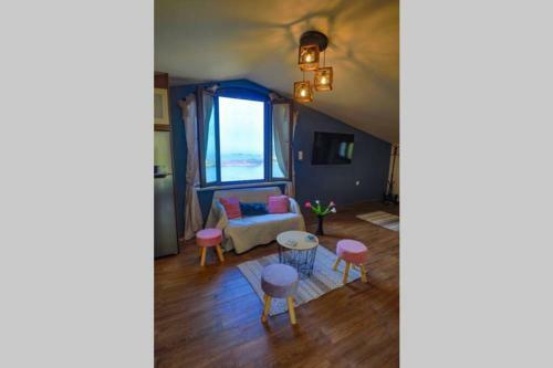 Alexander Suite Home