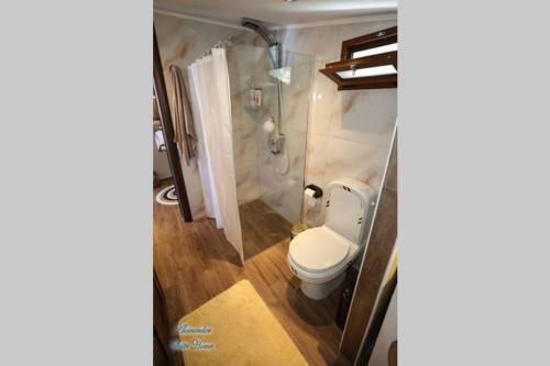 Alexander Suite Home
