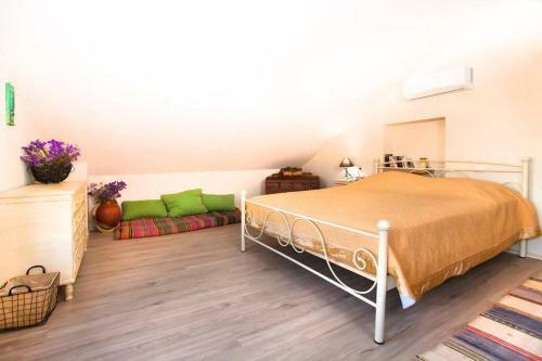 Nikis Seaside House