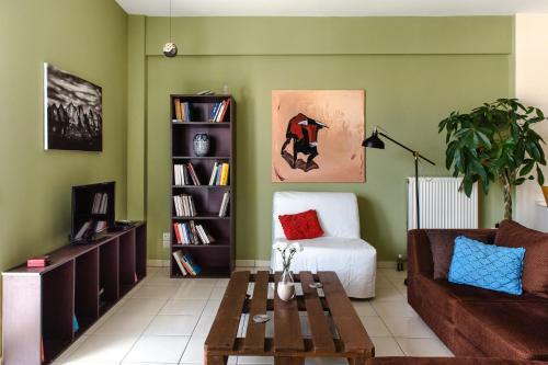 "the Green House" Modern Central Apartment