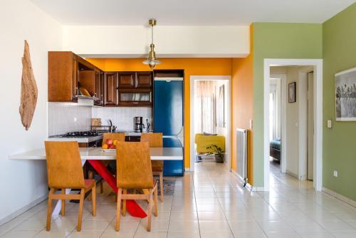 "the Green House" Modern Central Apartment