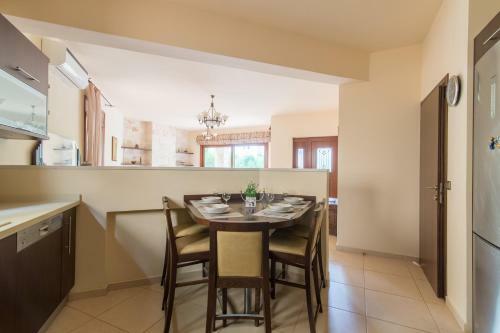 Villa Heraklion Comfy House With Mountain View
