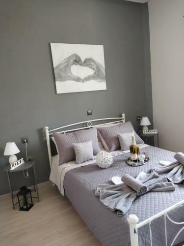 Grey Sense Luxury Apartment
