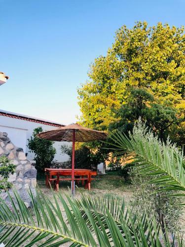 Hostal Kirkos Apartments