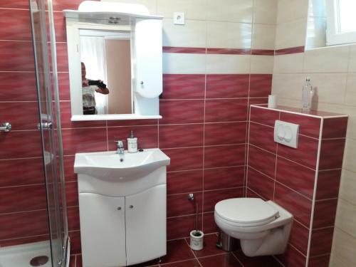 Hostal Ez�stfeny? Vend�gh�z