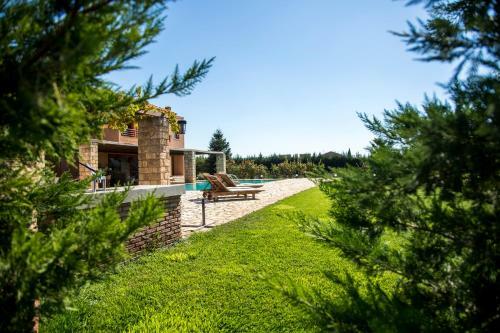 Villa Mediterra Retreat