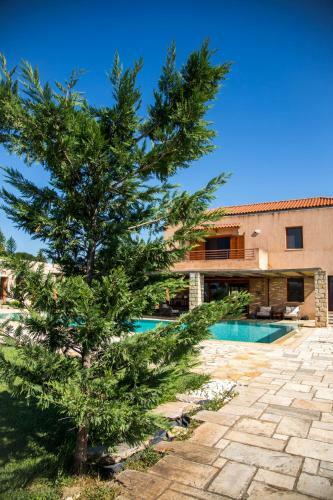 Villa Mediterra Retreat