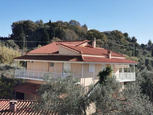 Nikitas Apartment