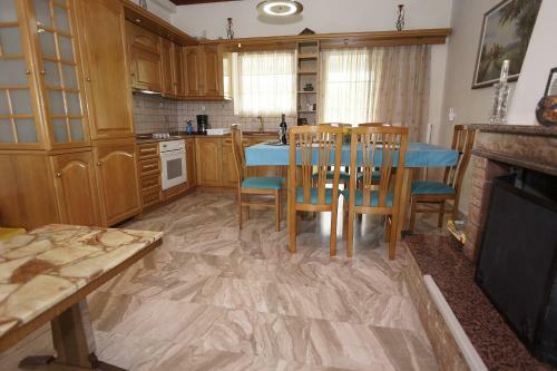 Nikitas Apartment