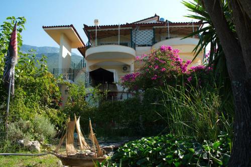 Elgeorge Home