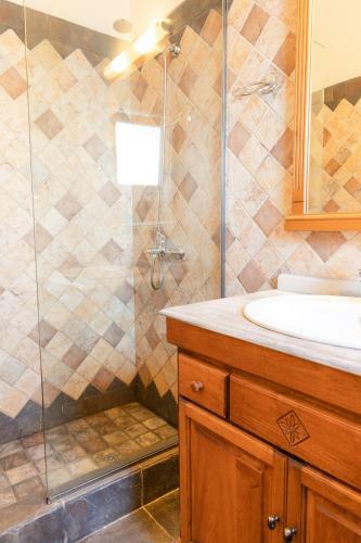 Loadstar Villas