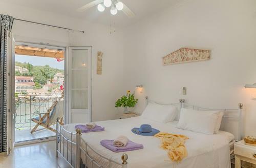 Manessis Apartments Kassiopi Bay Corfu