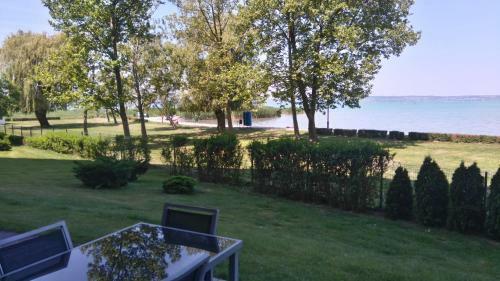 Aranypart Club218 Beatrix Wellness Apartman