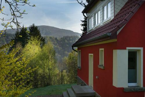 Waldhufenhaus In Sch�na