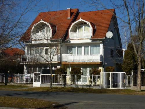 Hostal �d�m Vend�gh�z 2