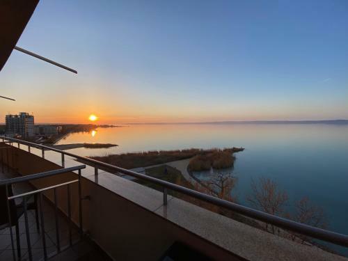 Mf Club 218 Golden Beach Wellness Apartment