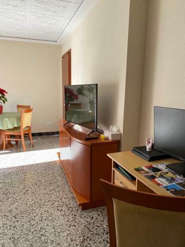 Rooms Apartment With Coffee Machine - Jacuzzi - Garden And Bbq Zone