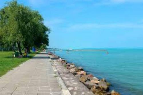 Apartamento Lido Di Si�fok - Aranypart - Minden 1 Percre!