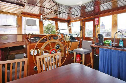 Houseboat Holl�ndischer Schlepper, Ribnitz-damgarten