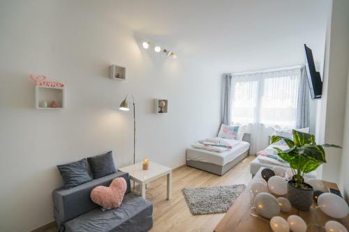 Mf Silverhome 402 Apartment