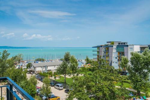 Cadet 505 - Panor�m�s Balaton-parti Apartman