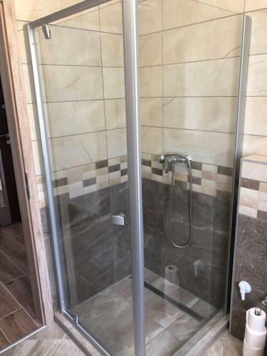 Nella Apartman