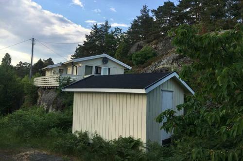 Newly Renovated Rustic Seaside Cabin B�r�y 3 Boat