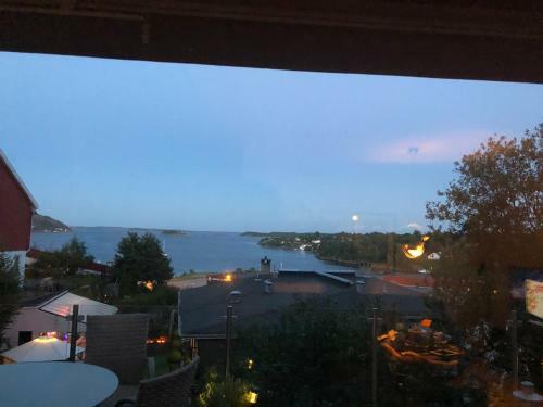 Apartamento Aid Og Svein? S Sentrumsn�re Panorama Hjem
