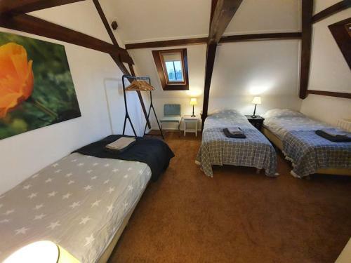 Canal House 8 Person