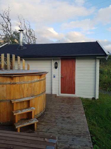 Lyngsalpan Cruise Lodge - R�dtinden