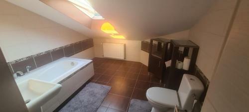 Villa Ceglany Pod Lasem