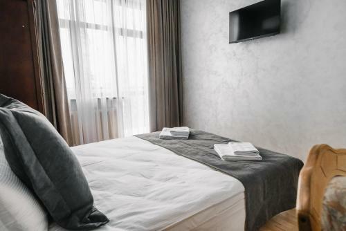 Hotel ?????????-????