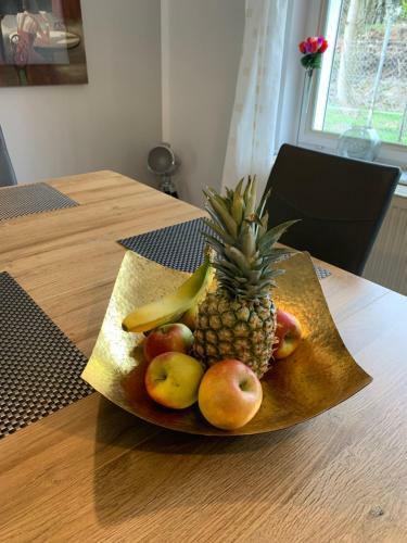 Modernes Haus Auf Gro�em Grundst�ck Im Gr�nen