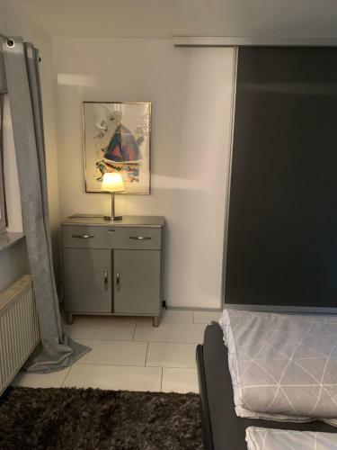 Modernes Haus Auf Gro�em Grundst�ck Im Gr�nen