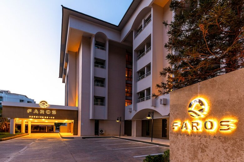 Hotel Faros Premium Beach