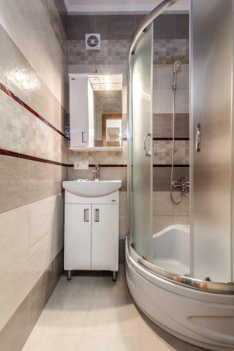 Akademika Hnatyuka Apartment