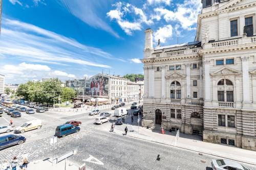 Opera House Apartment 2