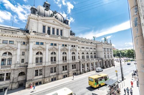 Opera House Apartment 2
